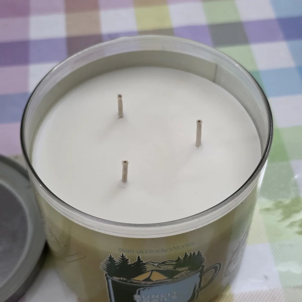 Bath & Body Works Sunlit Trails Soy Wax 3-Wick Candle NEW RARE / Safe Shipping